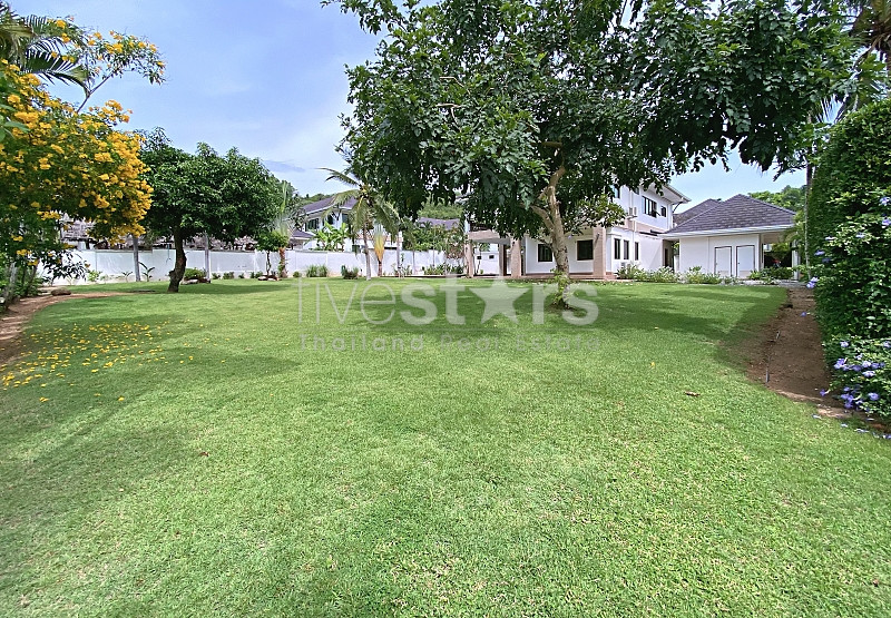 Executive 4-Bedroom Pool Villa with Guest Studio on Rare Double Plot in Khao Tao, photo 4