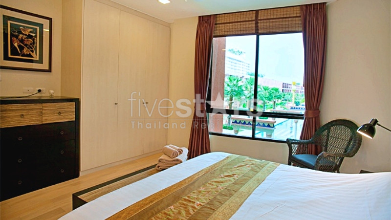 Stunning 3-Bedroom Beachfront Condo with Panoramic Sea and Pool Views at Marrakesh Hua Hin, photo 9
