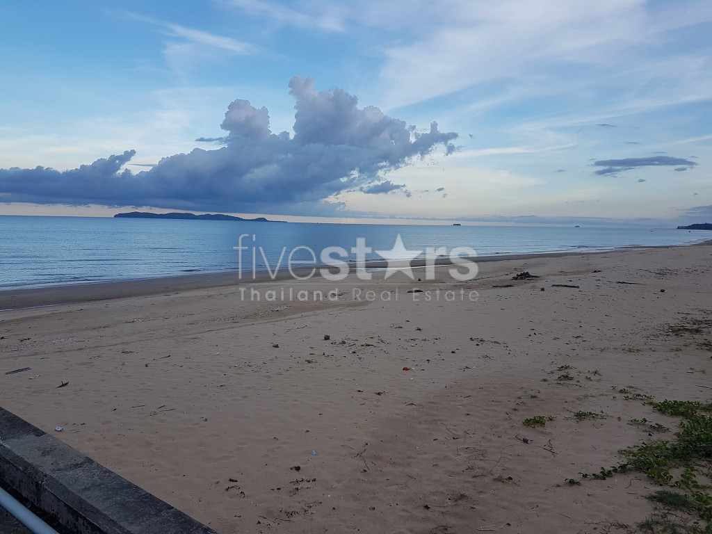 Absolute Beachfront Land in Prachuap Bang Saphan Noi