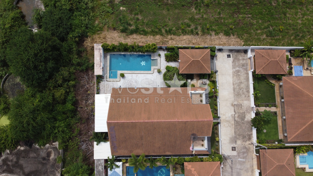 Great Condition 4 Bedroom Pool Villa Close to town