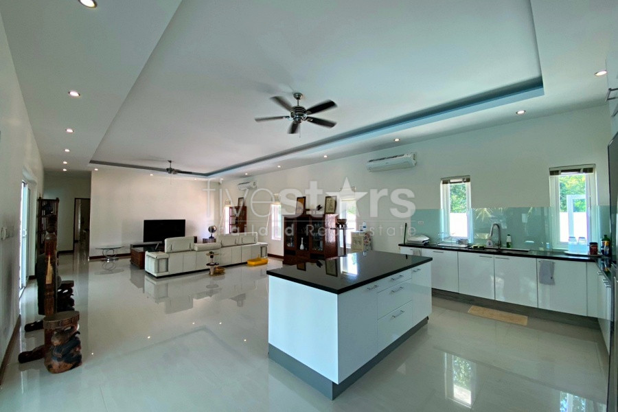 Luxury 4-Bedroom Pool Villa for Sale at Palm Villas Hua Hin, photo 13