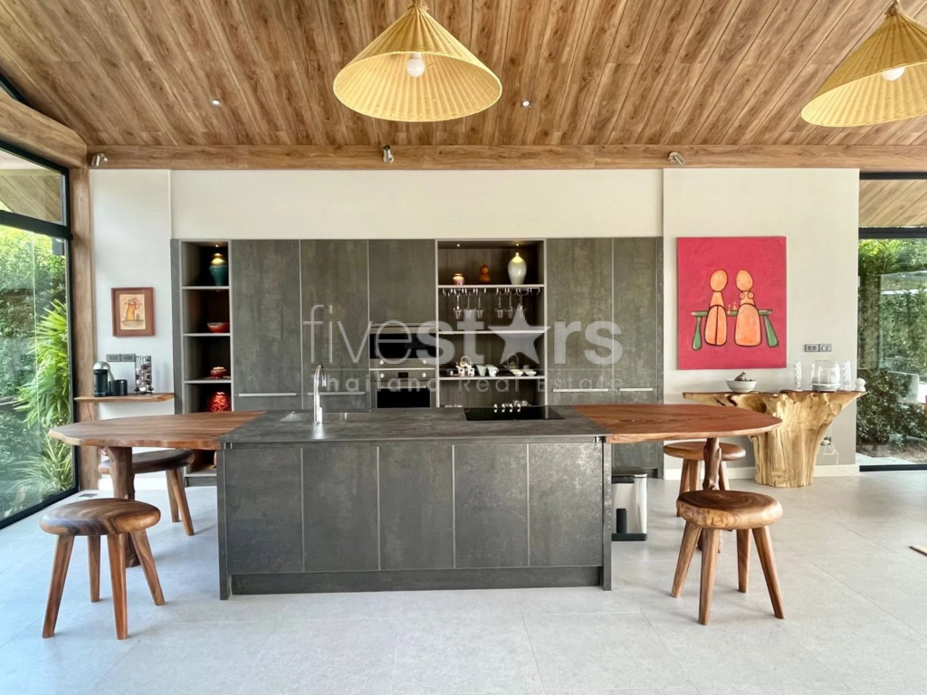 INCREDIBLE DESIGNER VILLA BEACHFRONT, photo 12