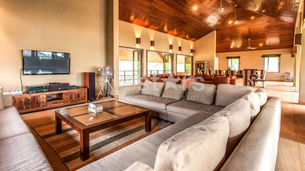 AMAZING SUNSET BEACHFRONT VILLA IN TALING NGAM, photo 12