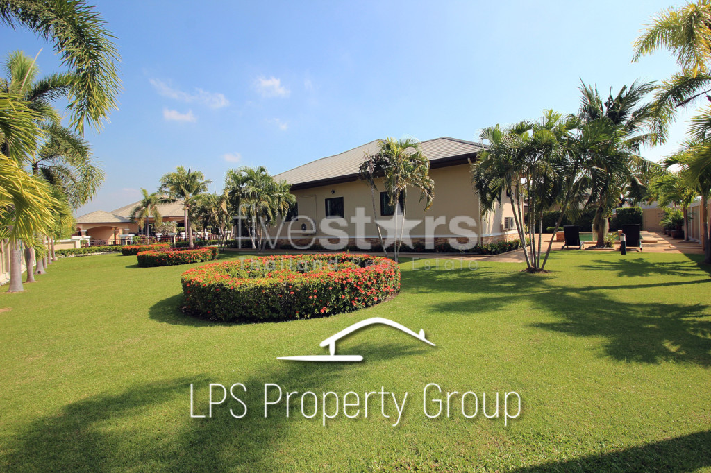 Spacious Holiday Home in Downtown Cha Am For Sale, photo 7