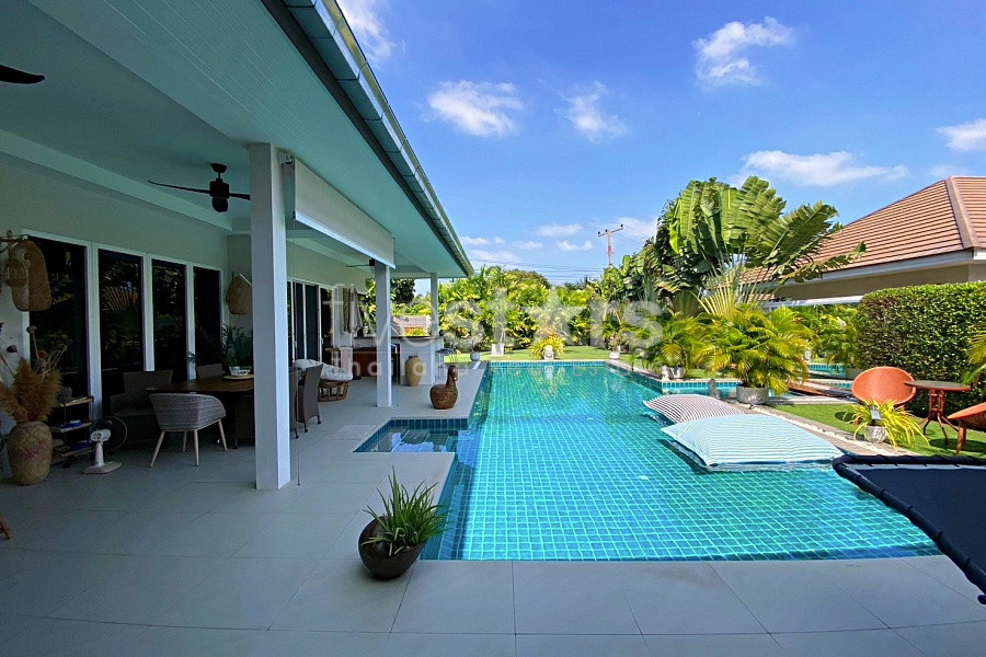 Modern 3 Bedroom Luxury Pool Villa For Sale in Huana Hua Hin, photo 9