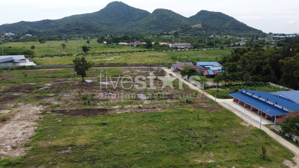 Great Condition 4 Bedroom Pool Villa Close to town, photo 9