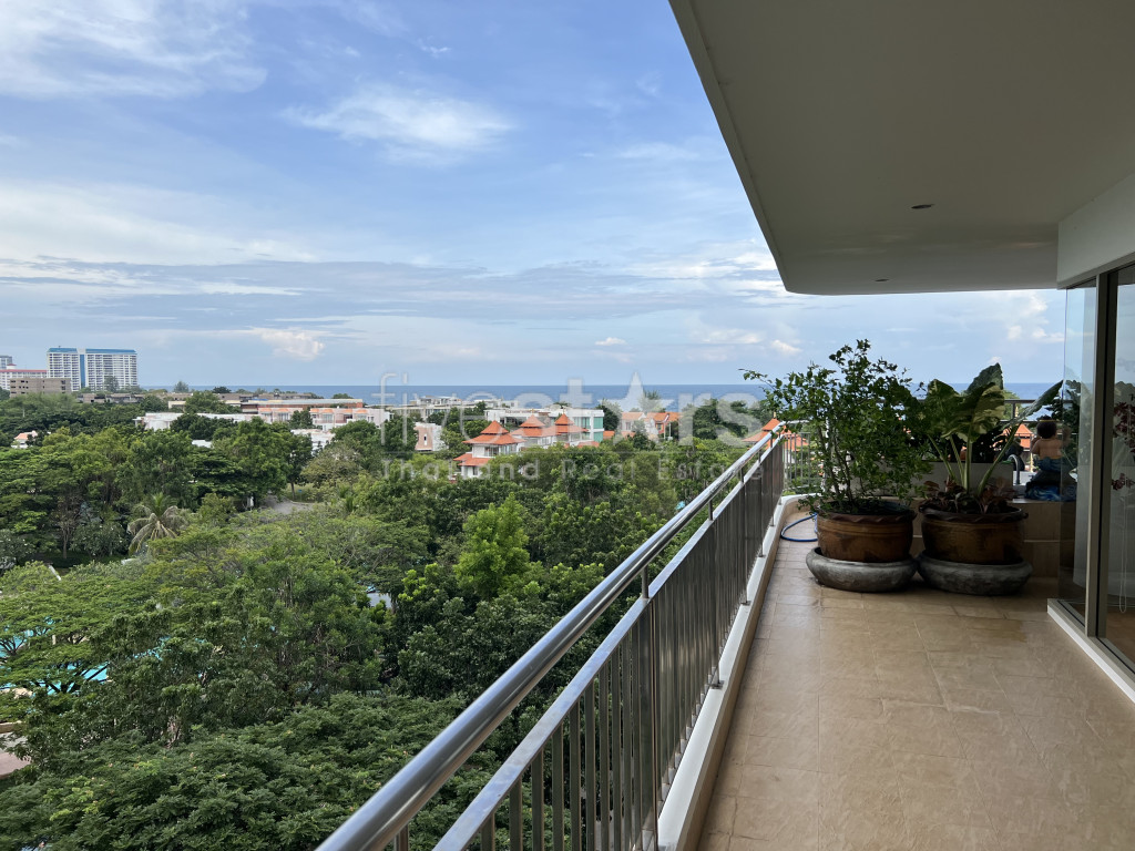 Luxury 3 Bedroom Condo With Stunning Sea Views, photo 9