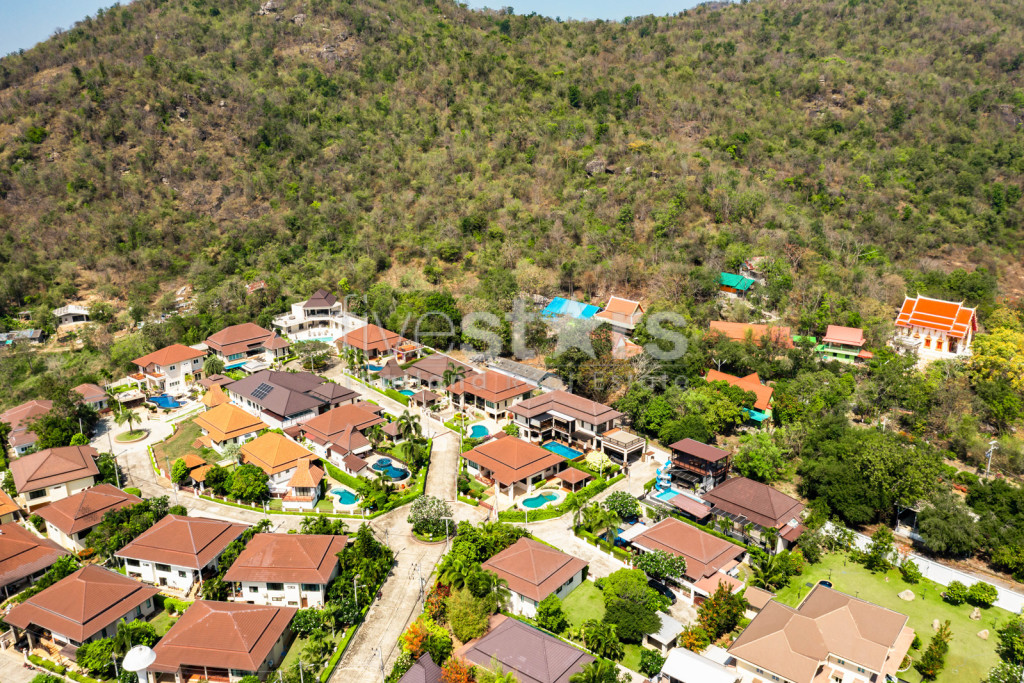 Stunning 5 Bedroom Pool Villa very Close to Central Hua Hin, photo 14