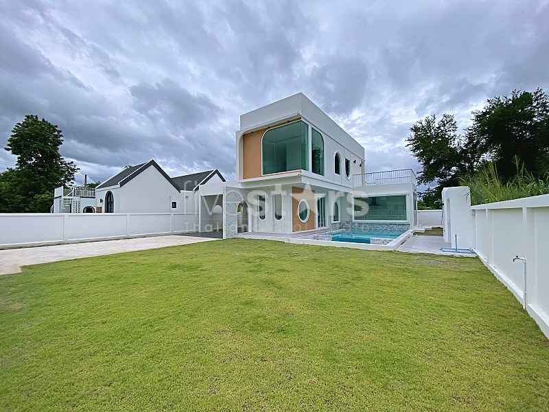 Spacious Family Pool Villa Near Black Mountain | THB 5.69M, photo 2