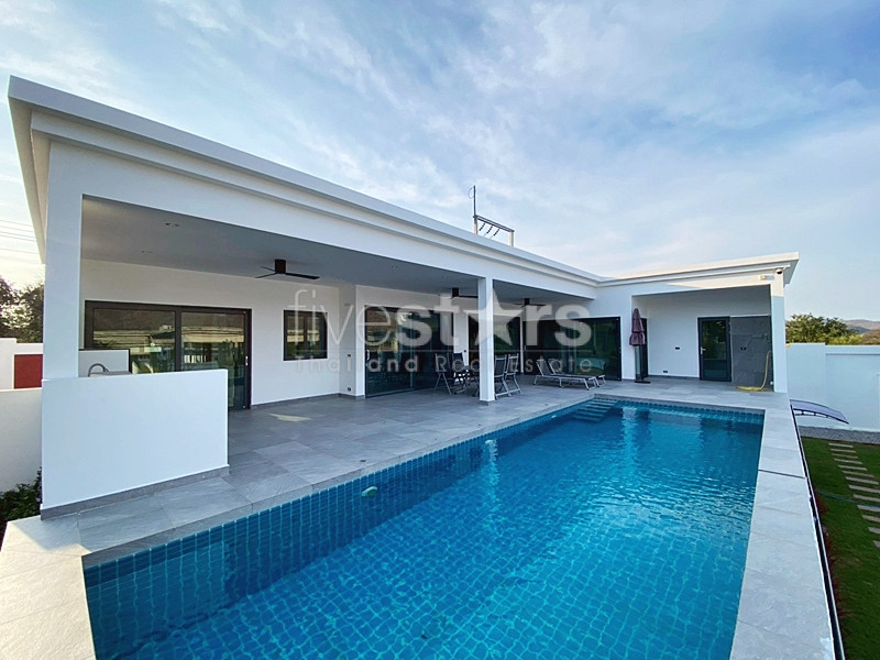Modern Renovated 2-Bedroom Villa with Tropical Garden in Thap Tai, Hua Hin, photo 2