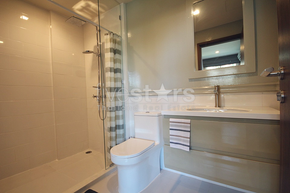 Absolute Beachfront 2 Bed Condo For Sale in Khao Takiap, photo 15