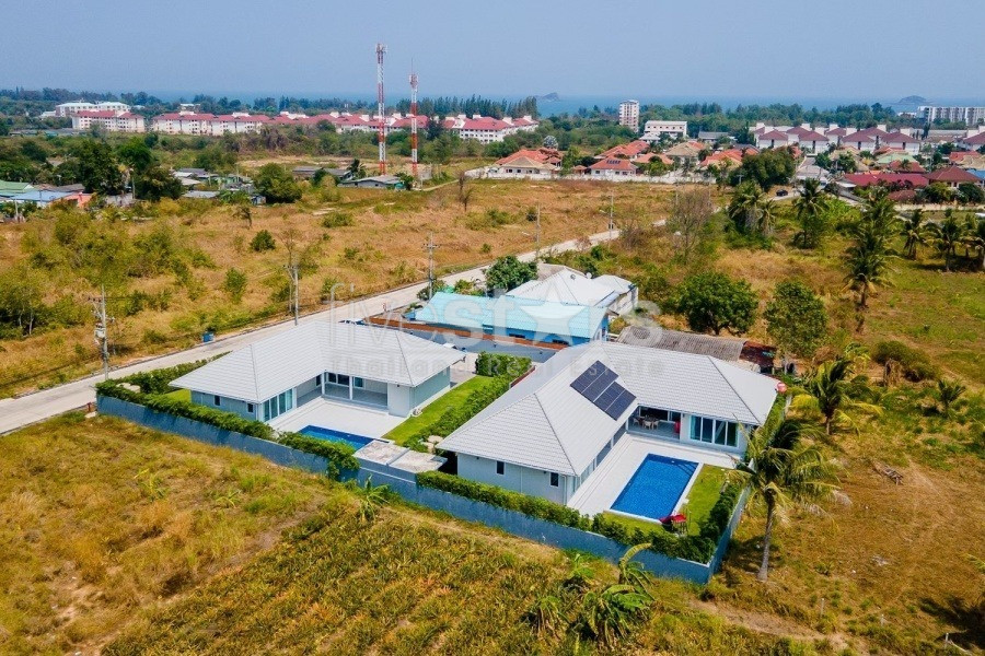 Two Modern Pool Villas with Mountain View – 7 Bedrooms on 1 Rai in Khao Tao, Hua Hin, photo 4