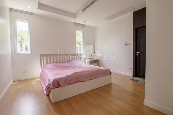Modern 3 Bedroom Villa, photo 13