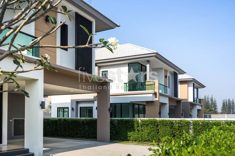 Modern Luxury 2 Storey House close to Town, photo 2