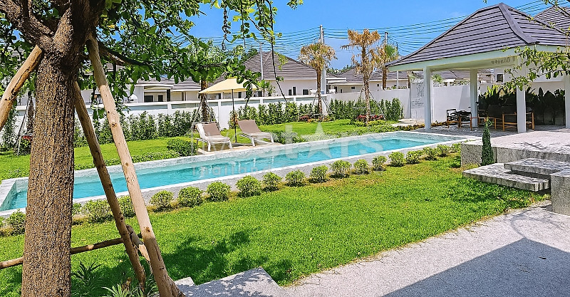 Modern 4-Bedroom Pool Villa for Sale in Hua Hin – Spacious Plot, Near BluPort & Beach, photo 2