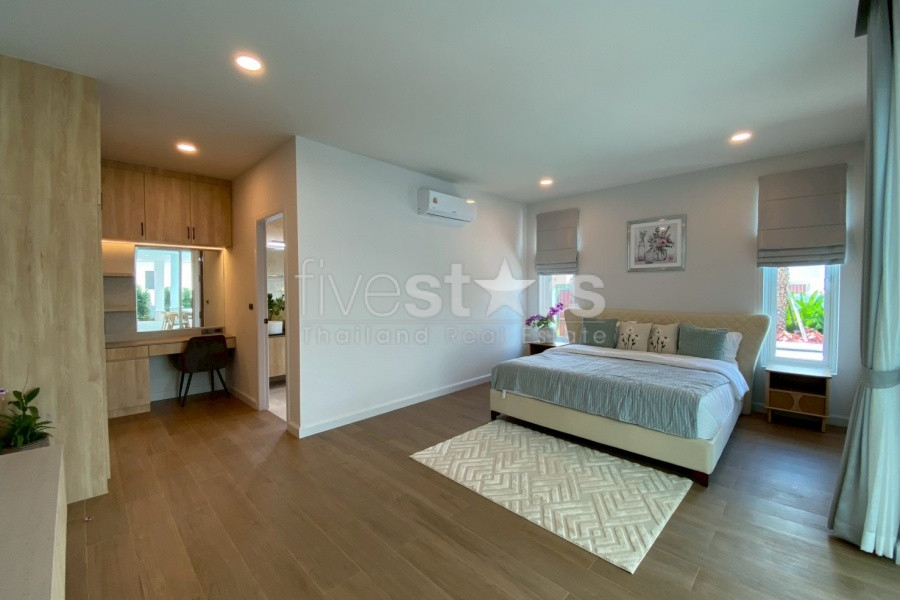 Modern European-Style 3-Bedroom Pool Villa for Sale in Central Hua Hin, photo 13