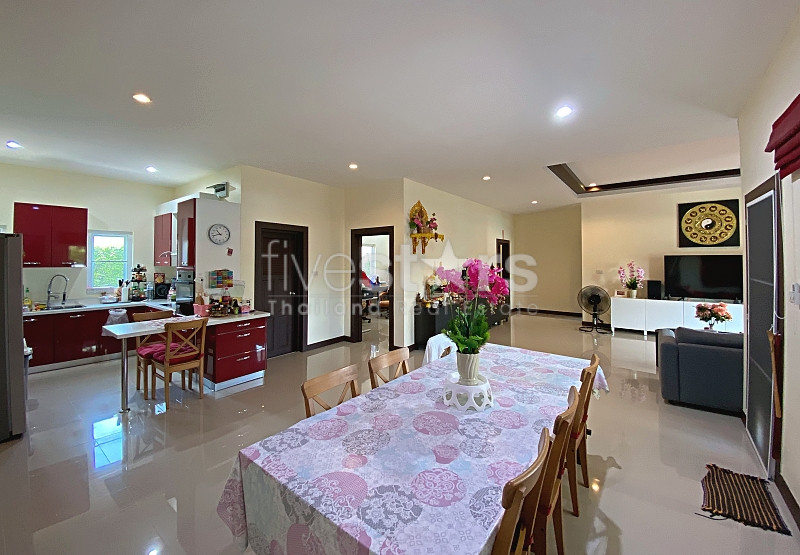 Spacious 3-Bedroom Villa with Pool & Tropical Garden at Emerald Scenery – THB 5.79M, photo 12