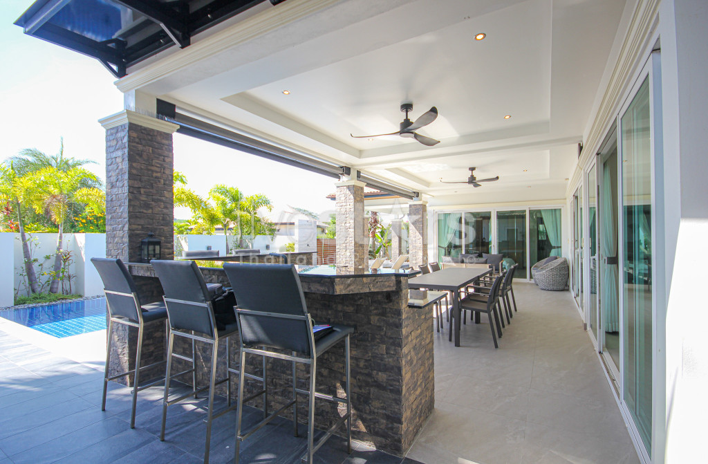 Stylish 3-Bedroom L-Shape Pool Villa in Orchid Paradise Homes, photo 3