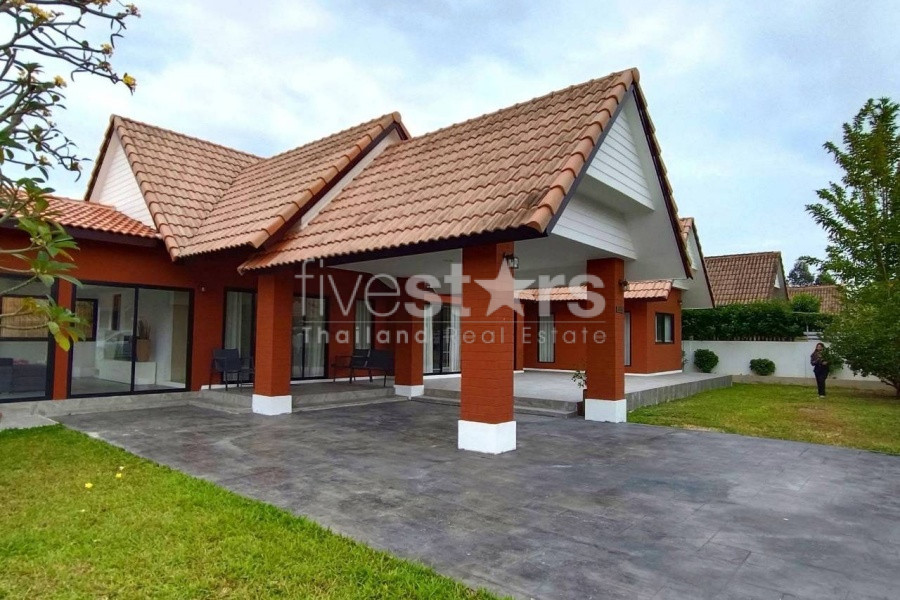 Newly Renovated 3-Bedroom House for Sale at Dusita 1, Hua Hin Soi 112 – THB