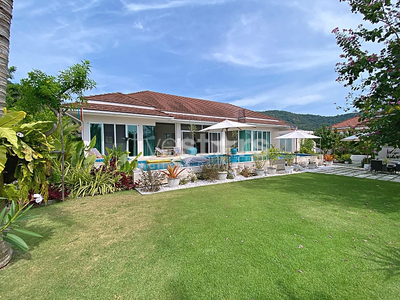 Stunning 3-Bedroom Luxury Pool Villa for Sale at Red Mountain Hua Hin, photo 2