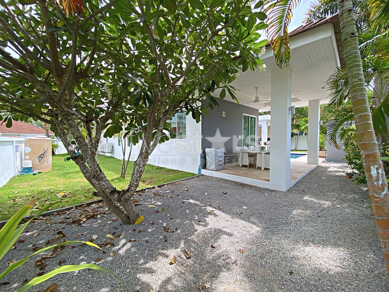 Modern 3-Bedroom Pool Villa with Mountain Views at White Stone Villas, Near Hua Hin, photo 11