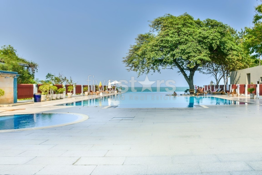 Baan Suan Rim Sai : Beachfront Condo 3 Bedroom With Sea View