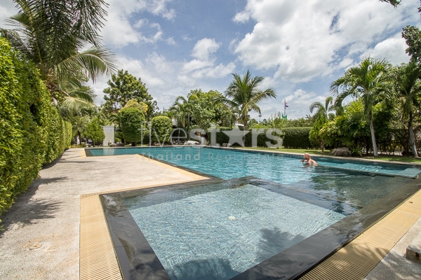 Modern 3 Bedroom Villa, photo 3