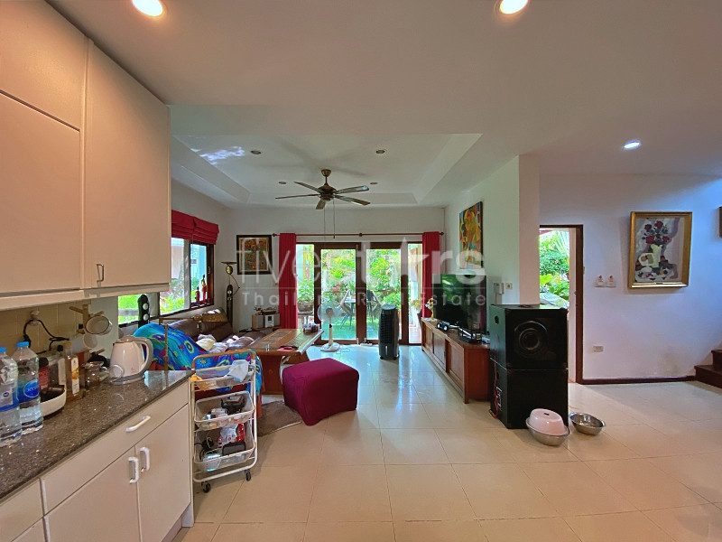 Traditional 3-Bedroom Villa in Peaceful Development with Communal Pool, photo 13