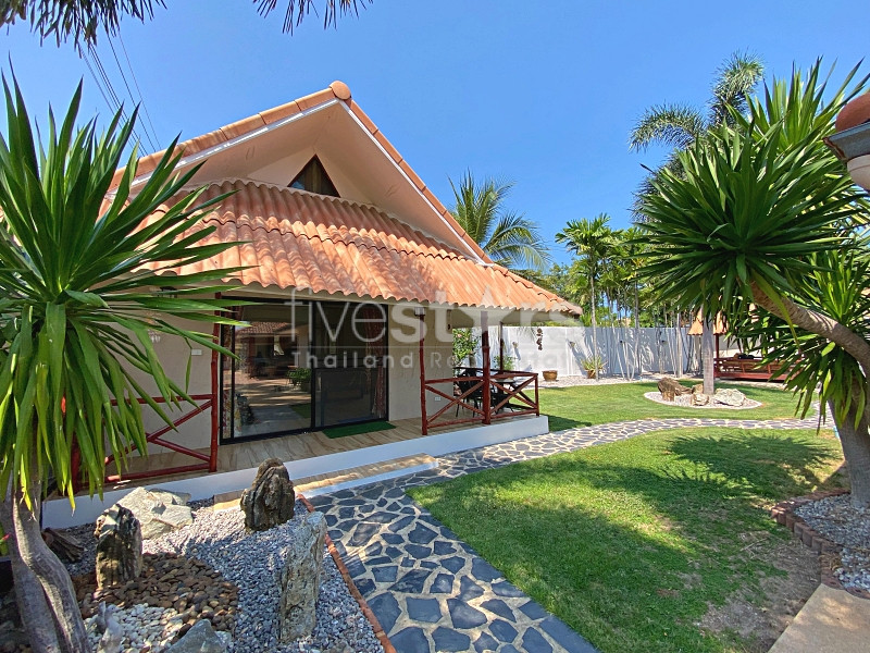 Spacious Pool Villa with Guest House, Pool Bar & Workshop – Fully Renovated on 1,020 SQM Land, photo 9