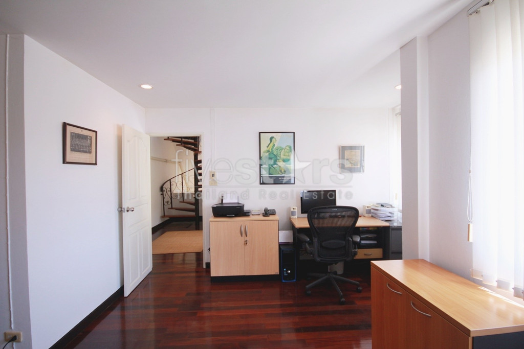 City center 3 bedroom villa walking distance from the beach, photo 14