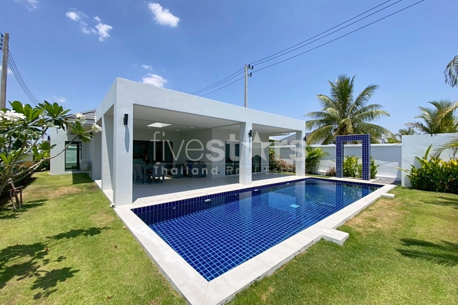 Modern 3-Bedroom Pool Villa with Solar Power for Sale in Hua Hin – Newly Completed in 2025