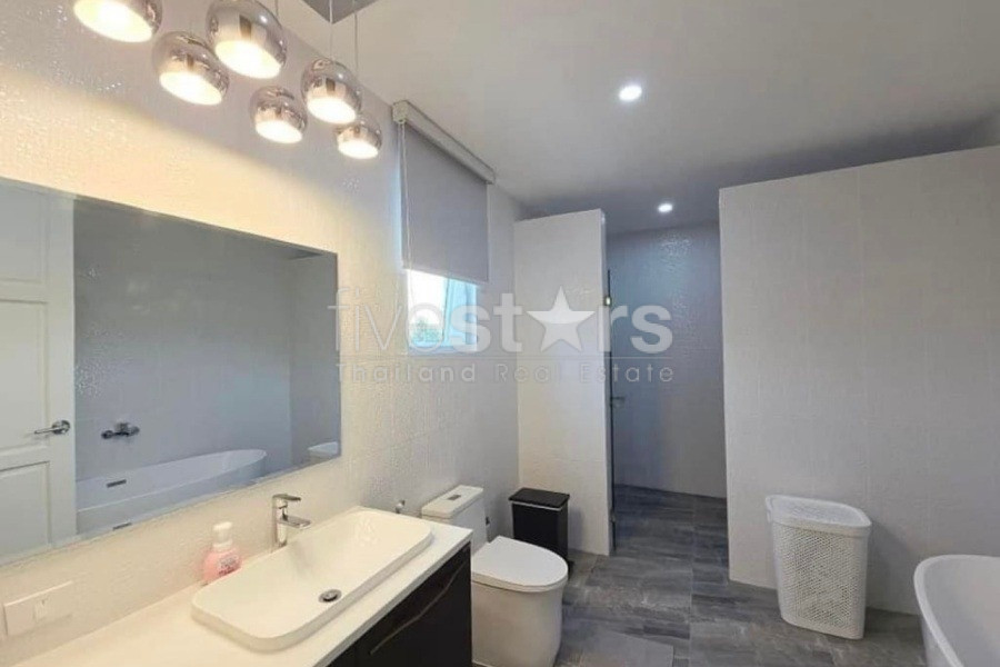 Black Mountain : Luxury 4 Bedroom Pool Villa, photo 15