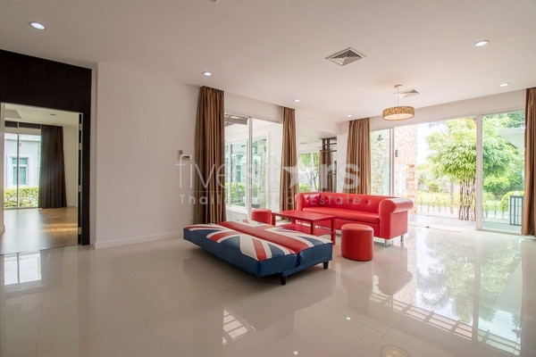 Modern 3 Bedroom Villa, photo 5