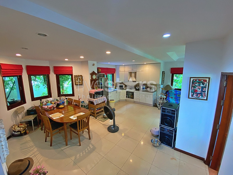 Traditional 3-Bedroom Villa in Peaceful Development with Communal Pool, photo 9