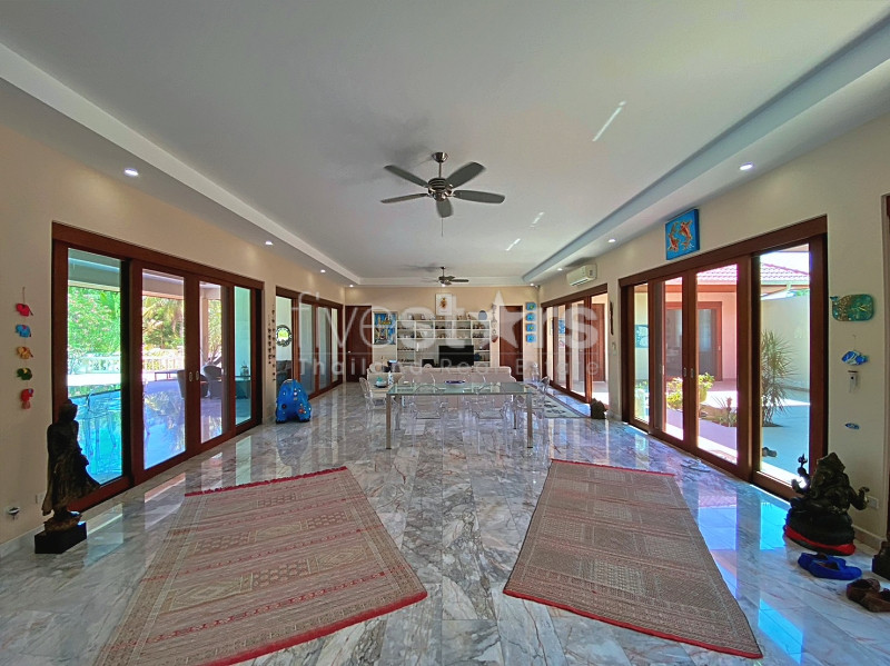 Elegant Thai-Bali Pool Villa for Sale Near Khao Kalok Beach, photo 11