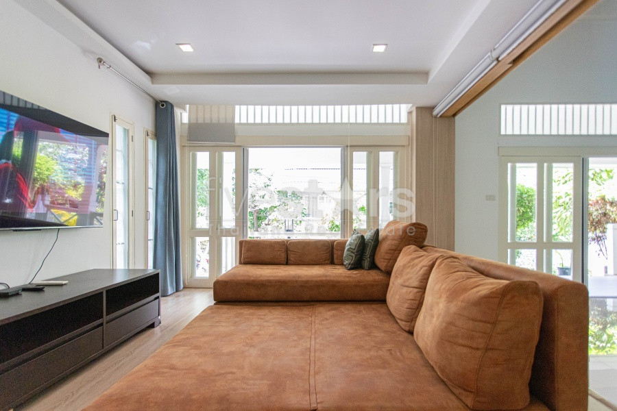Colonial 3 Bed 4 Bath Villa For Sale with Beachfront Access in Private Estate, photo 8