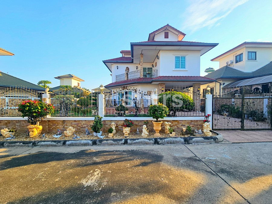 Natural Hills 1, 2 Storey Villa, 3 Bed 2.5 Bath in Hua Hin Soi 6 For Sale, photo 3