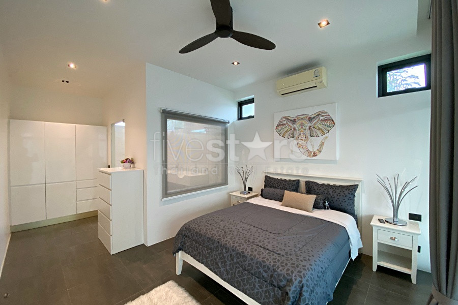 Modern 4-Bedroom Pool Villa with Rooftop Terrace Near Golf Course– Resort-Style Living in Hua Hin, photo 15