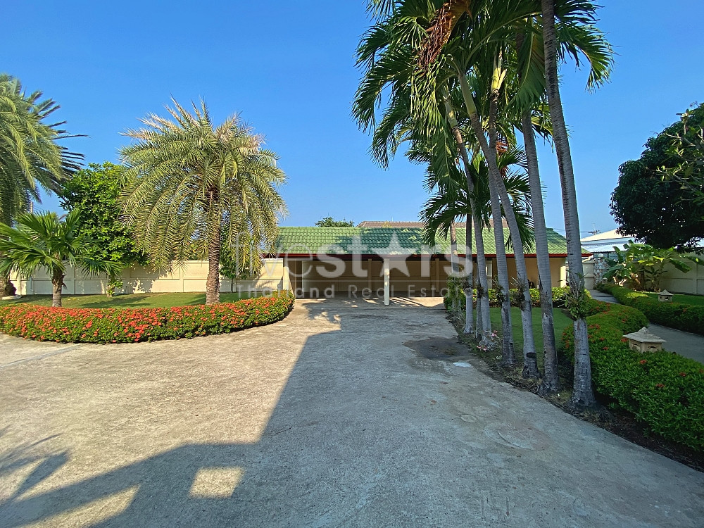 City Center 4 Bed Pool Villa on 1 Rai Land For Sale Hua Hin, photo 5