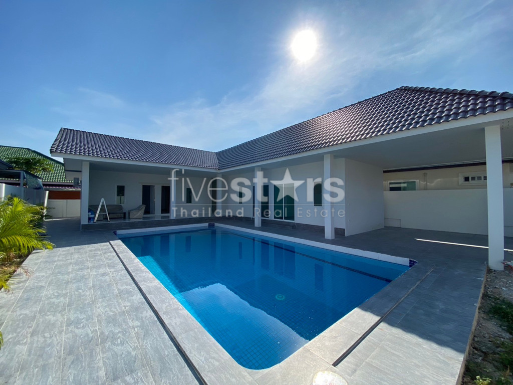 4 Bedroom Pool Villa Soi 102 For Sale