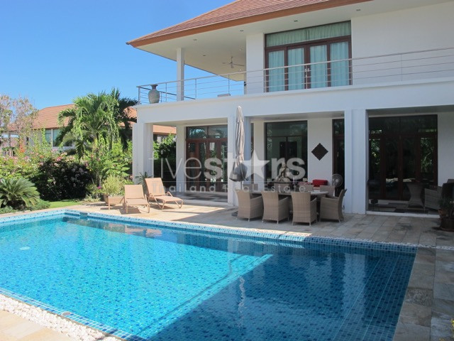 Phu Montra : Luxury 3 Bedroom Pool Villa, photo 2
