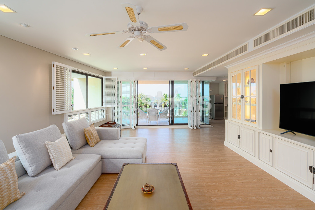 3rd Floor Beachfront Condo For Sale Marrakesh Hua Hin with Direct Sea View, photo 8
