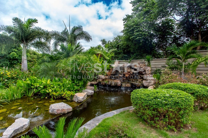 Luxury Hua Hin Estate on 2 Plots with Tropical Garden, Entertainment Sala & Fully Renovated Villa, photo 10