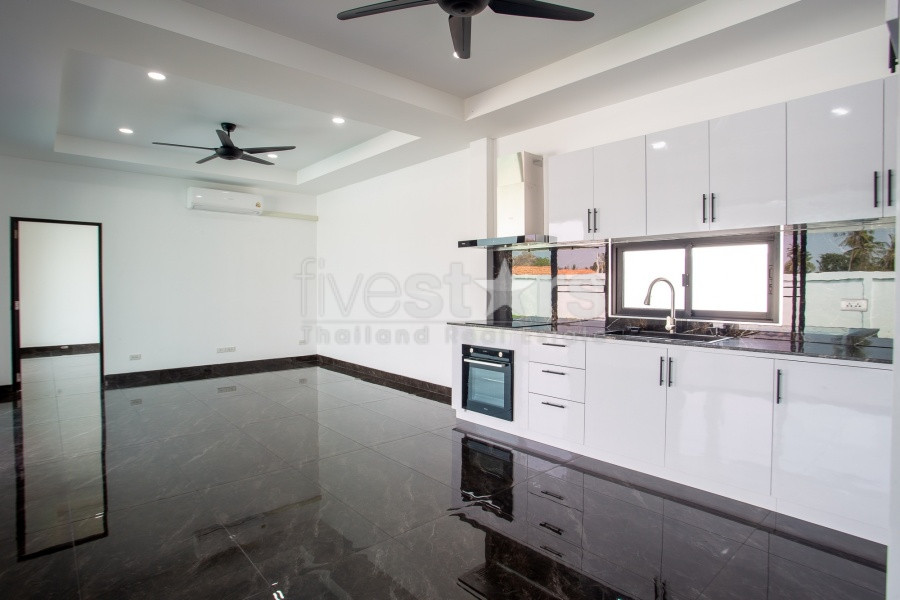 Cozy 3 Bed Pool Villa For Sale in Wang Pong Hua Hin, photo 5