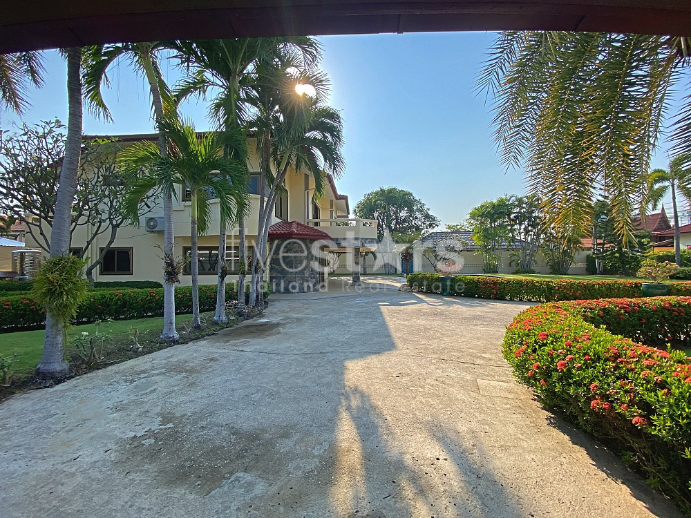 City Center 4 Bed Pool Villa on 1 Rai Land For Sale Hua Hin, photo 6
