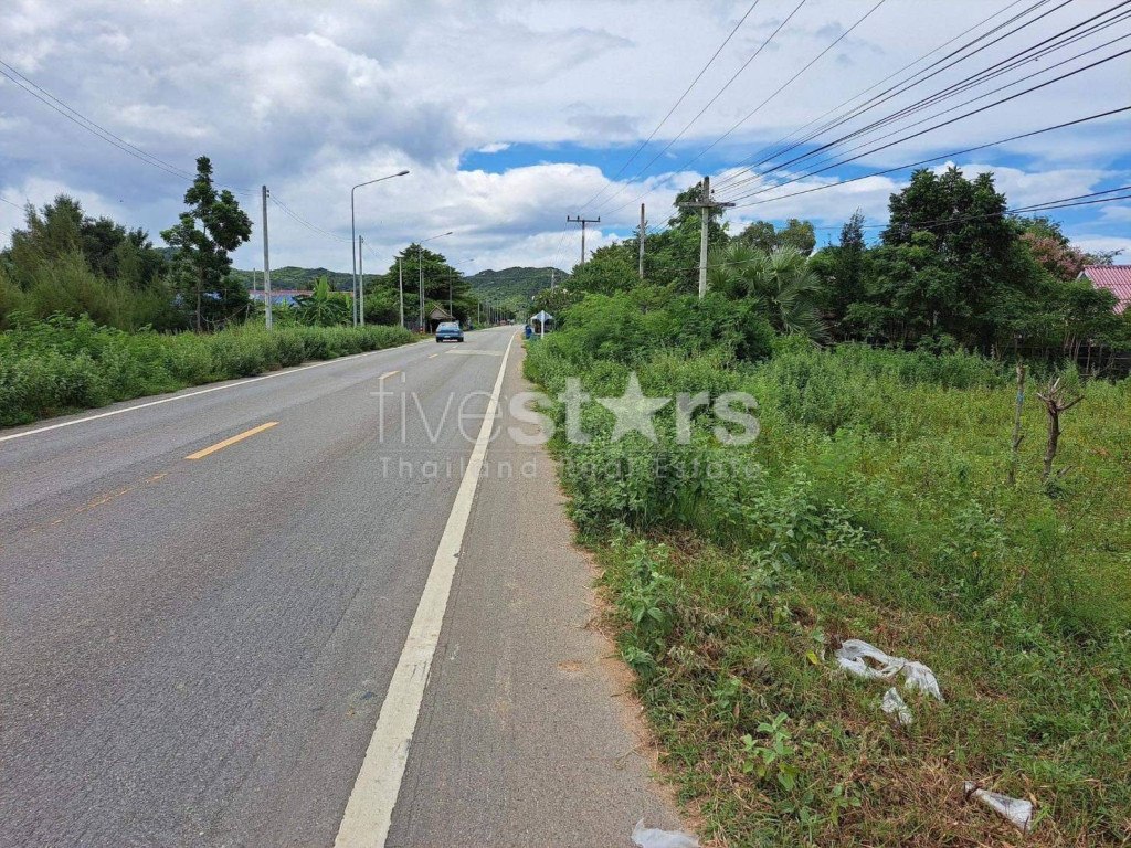 Prime Location Land 915m To Beach : Kao Kalok, photo 3