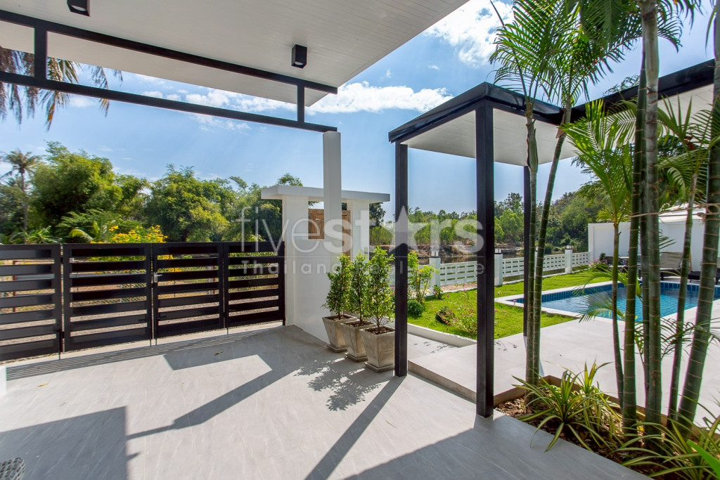 Cozy 2-Bedroom Lakeside Villa in Sampraya – Near Palm Hills Golf Club – THB 5,950,000, photo 3
