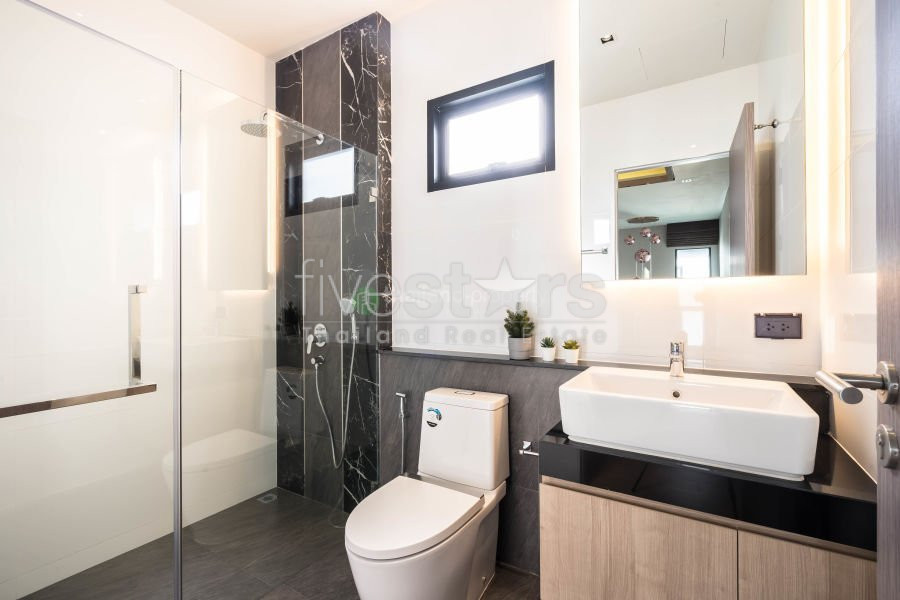 Modern Luxury 2 Storey House close to Town, photo 9