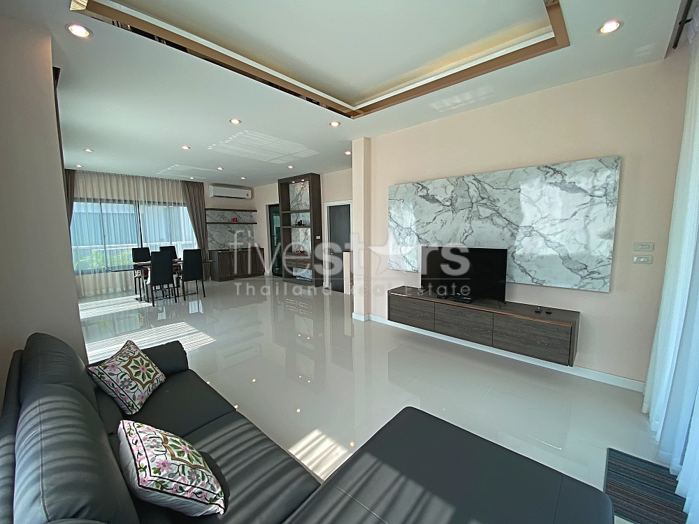 2 Story 3 Bed 3 Bath Villa Near Bluport Mall, photo 11