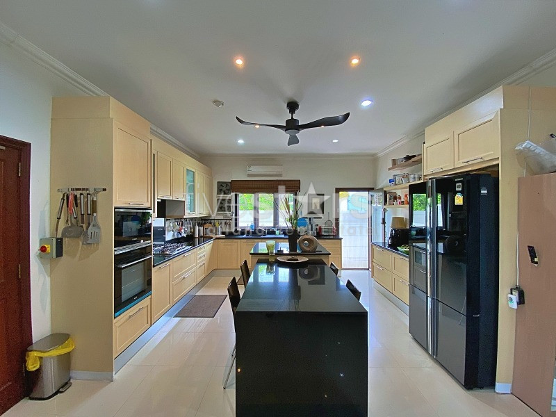 Authentic 4 Bedroom Pool Villa For Sale in Hin Lek Fai Hua Hin, photo 13